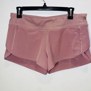 CRZ Yoga Women’s Size Medium Feathery-Fit Low Rise Lined Shorts with Flat Waist